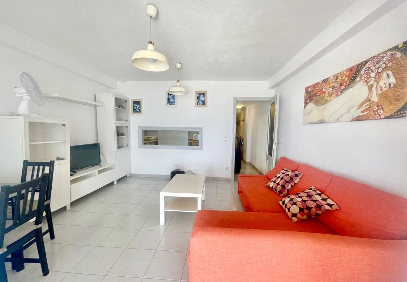 Apartamento en Benidorm - SEAFRONT PONIENTE BEACH BENIDORM R049