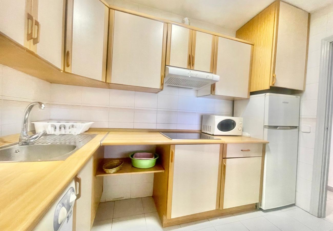 Apartamento en Benidorm - SEAFRONT PONIENTE BEACH BENIDORM R049