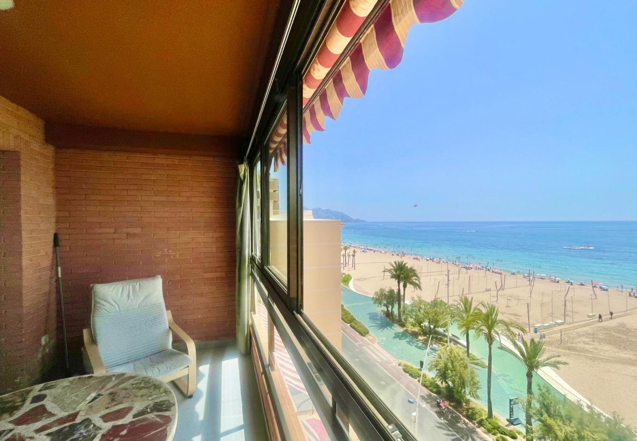 Apartment in Benidorm - SEAFRONT PONIENTE BEACH BENIDORM R049