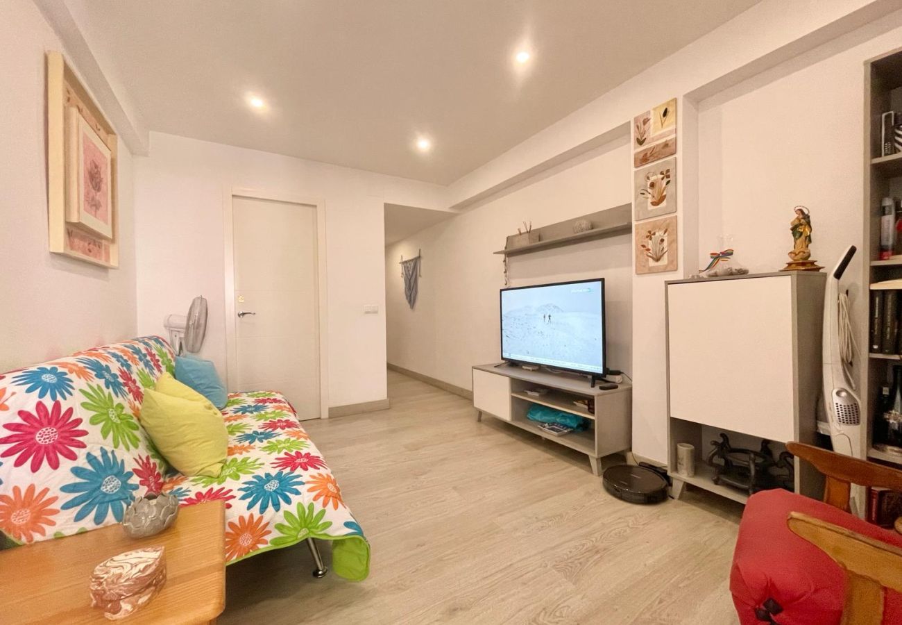 Apartment in Benidorm - BEAUTIFUL CENTER APARTMENT N142
